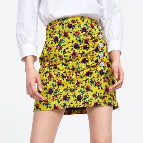 Zara Skirts Zara Draped Jewel Button Mini Skirt S Poshmark